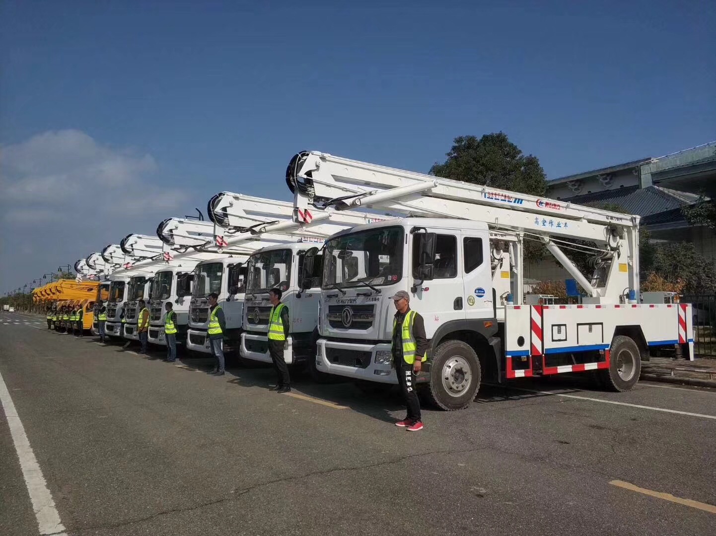 廣西防城港16臺(tái)高空作業(yè)車(chē)順利交付